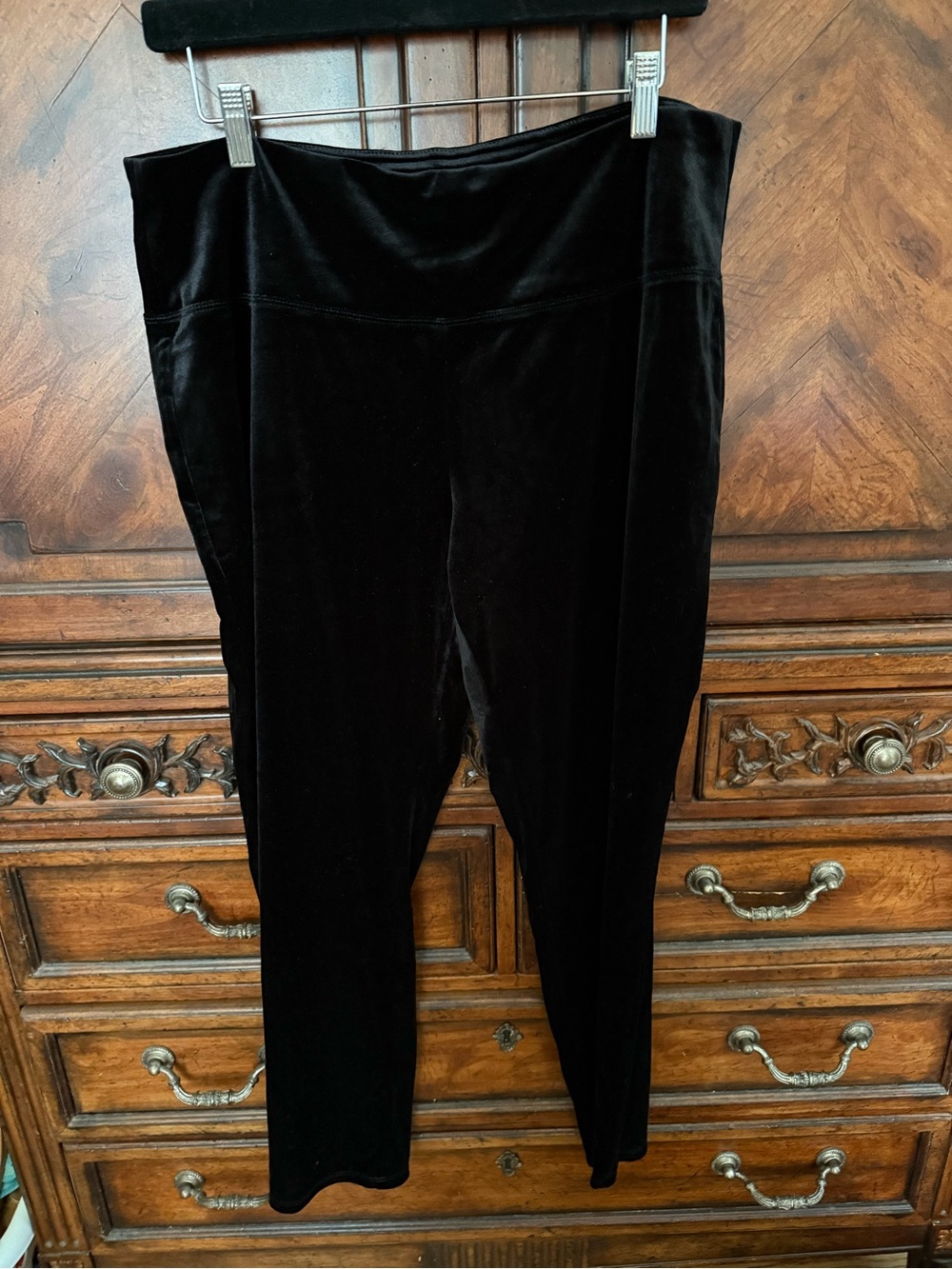 J. Jill Black Velvet Pull-On Leggings